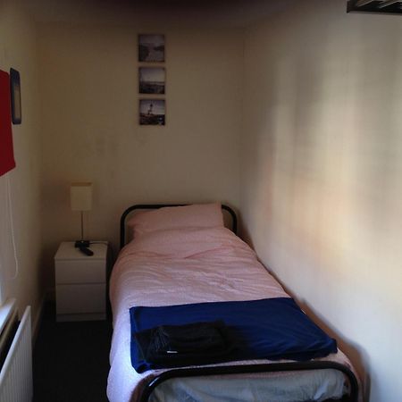 פורטסמות' Acapulco Rooms חדר תמונה